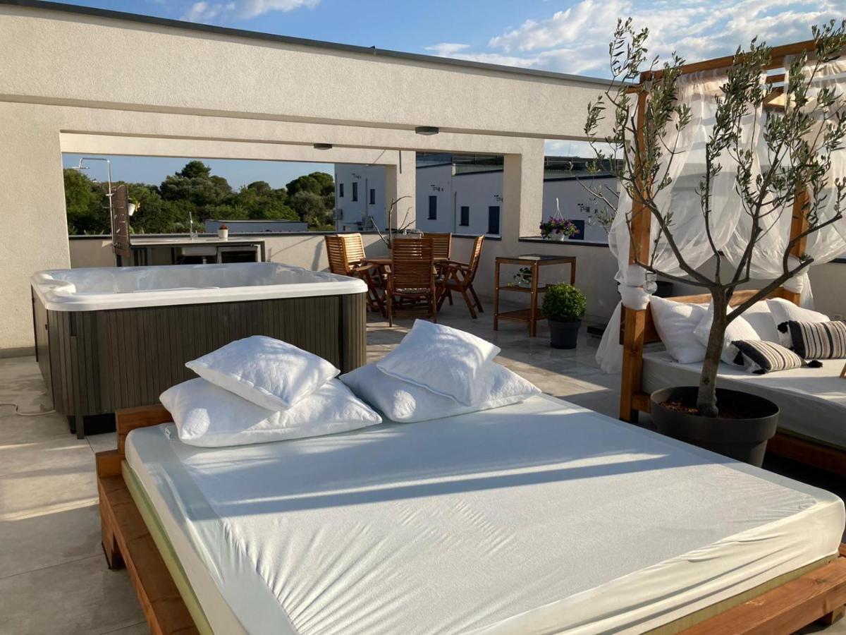 Rooftop Spa Apartment Trogir Exterior photo
