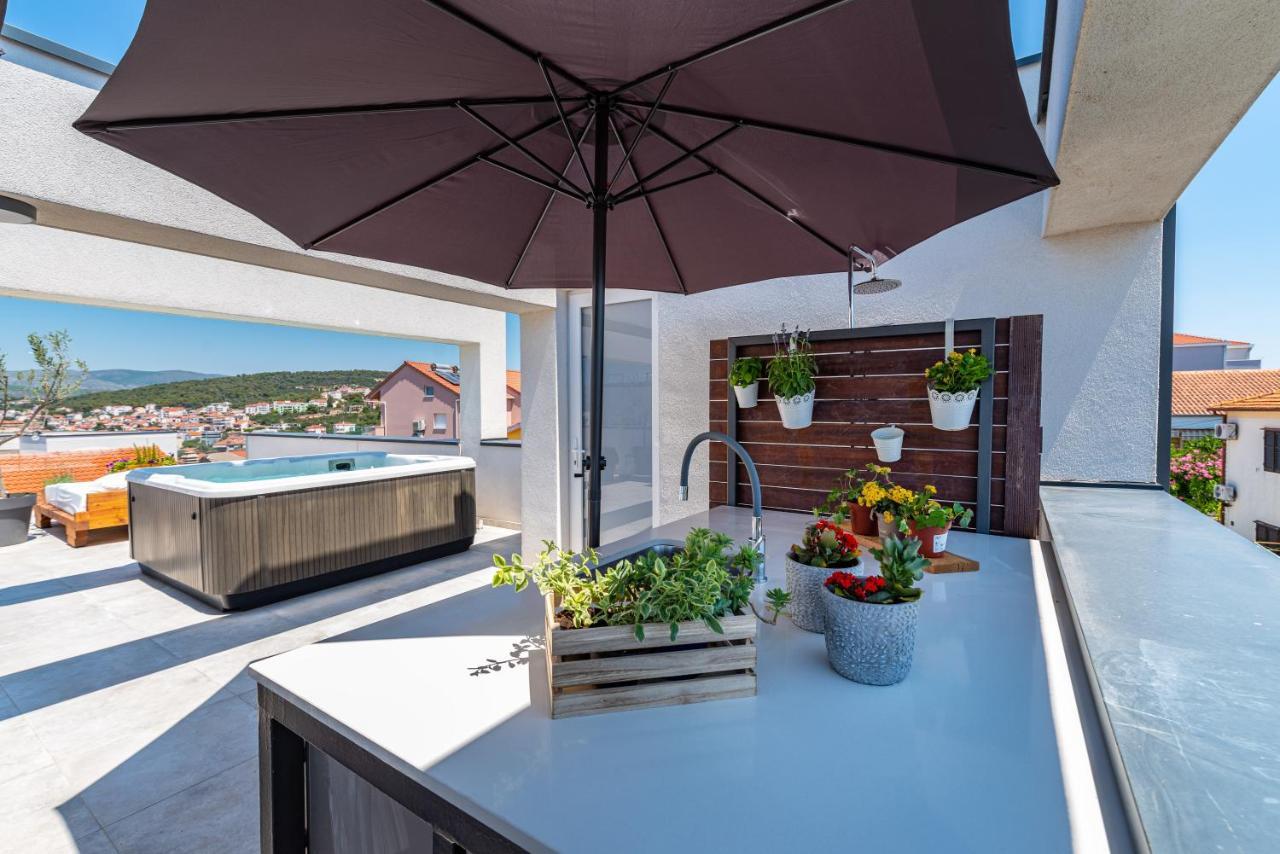 Rooftop Spa Apartment Trogir Exterior photo